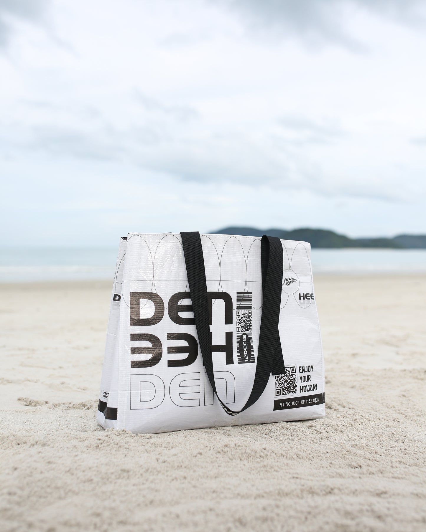 Holiday Pass Dupont Bag