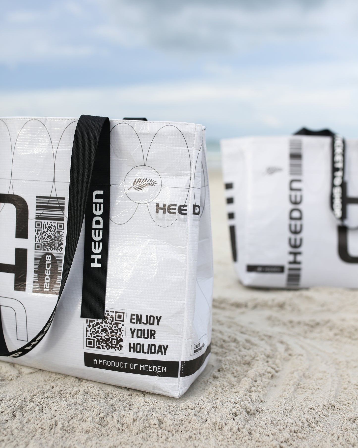 Holiday Pass Dupont Bag