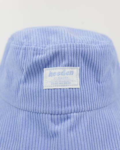 Suede Bucket Hat in Peri Winkle