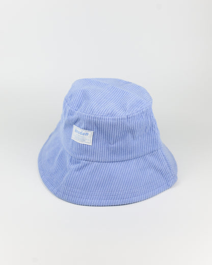 Suede Bucket Hat in Peri Winkle