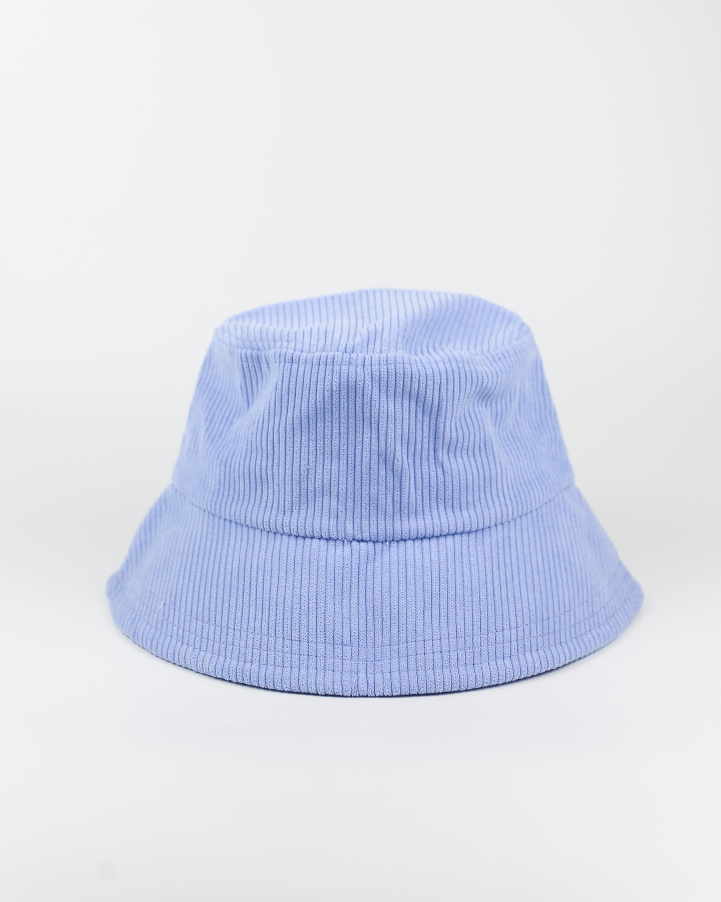 Suede Bucket Hat in Peri Winkle