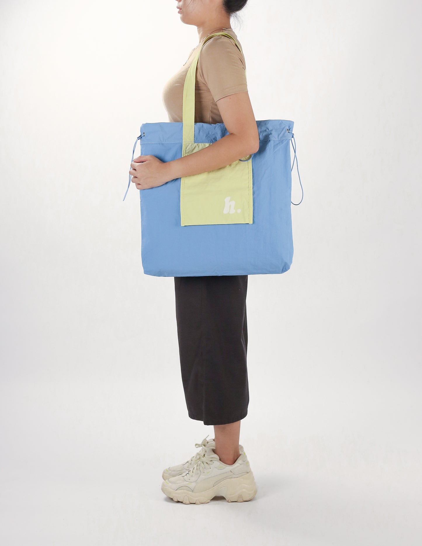 Fold-N-Go Carryall Tote / 001 in Pineapple Oasis