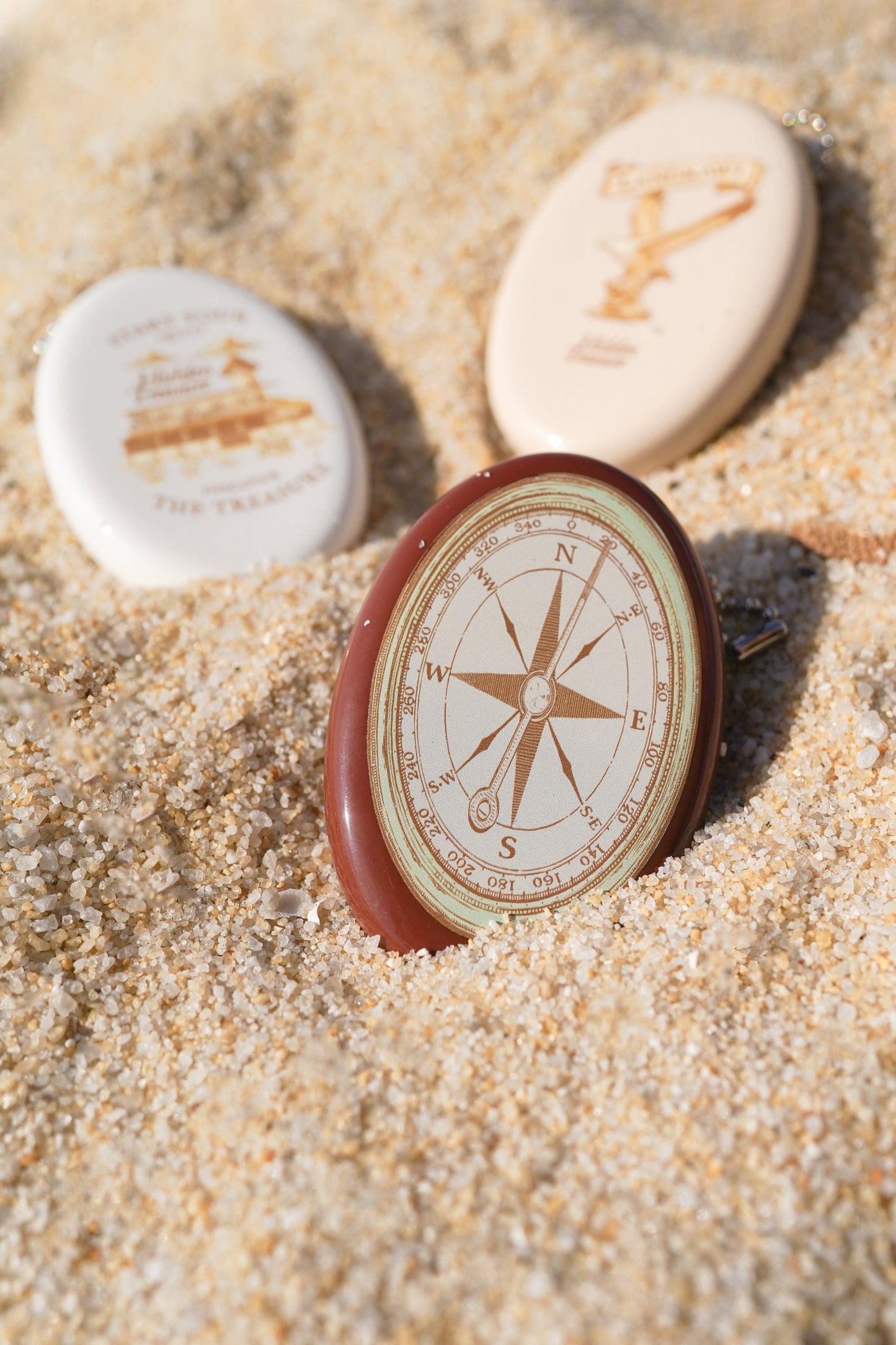 Hidden Treasure Silicone Coin Caddy Charm