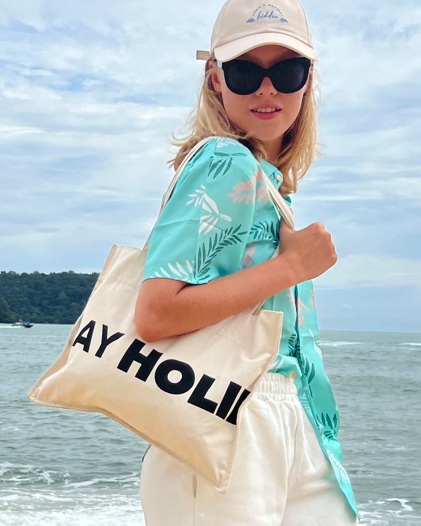 Holiday Tote Bag in Sand